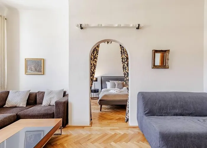 Timeless Old Town Stay By Ecru Wwa83