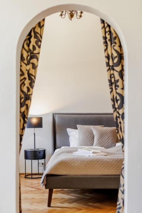 Apartament Timeless Old Town By Ecru Wwa83